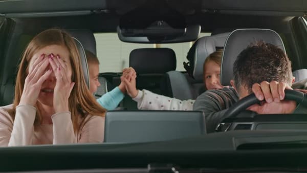 Riding on Nerves: The Role of Sensory Design in Rethinking the Backseat Experience